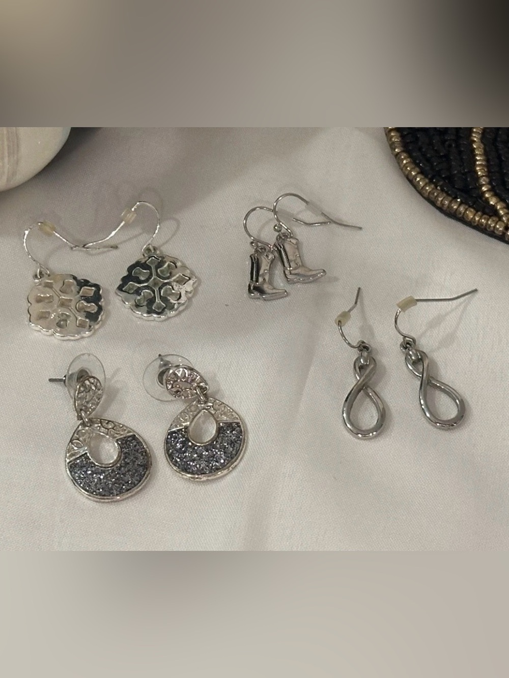 Lot Of 4 Silvertone Dangling Earrings Set Western Cowboy Boots glitter Teardrop
